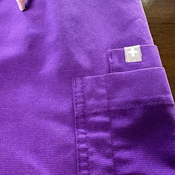 Figs XS Purple Scrub Set - Picture 6 of 7